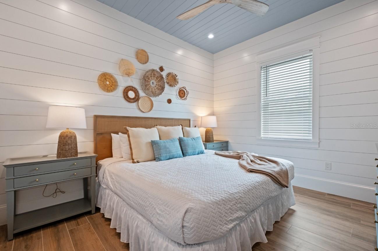 ANNA MARIA BEACH - Residential