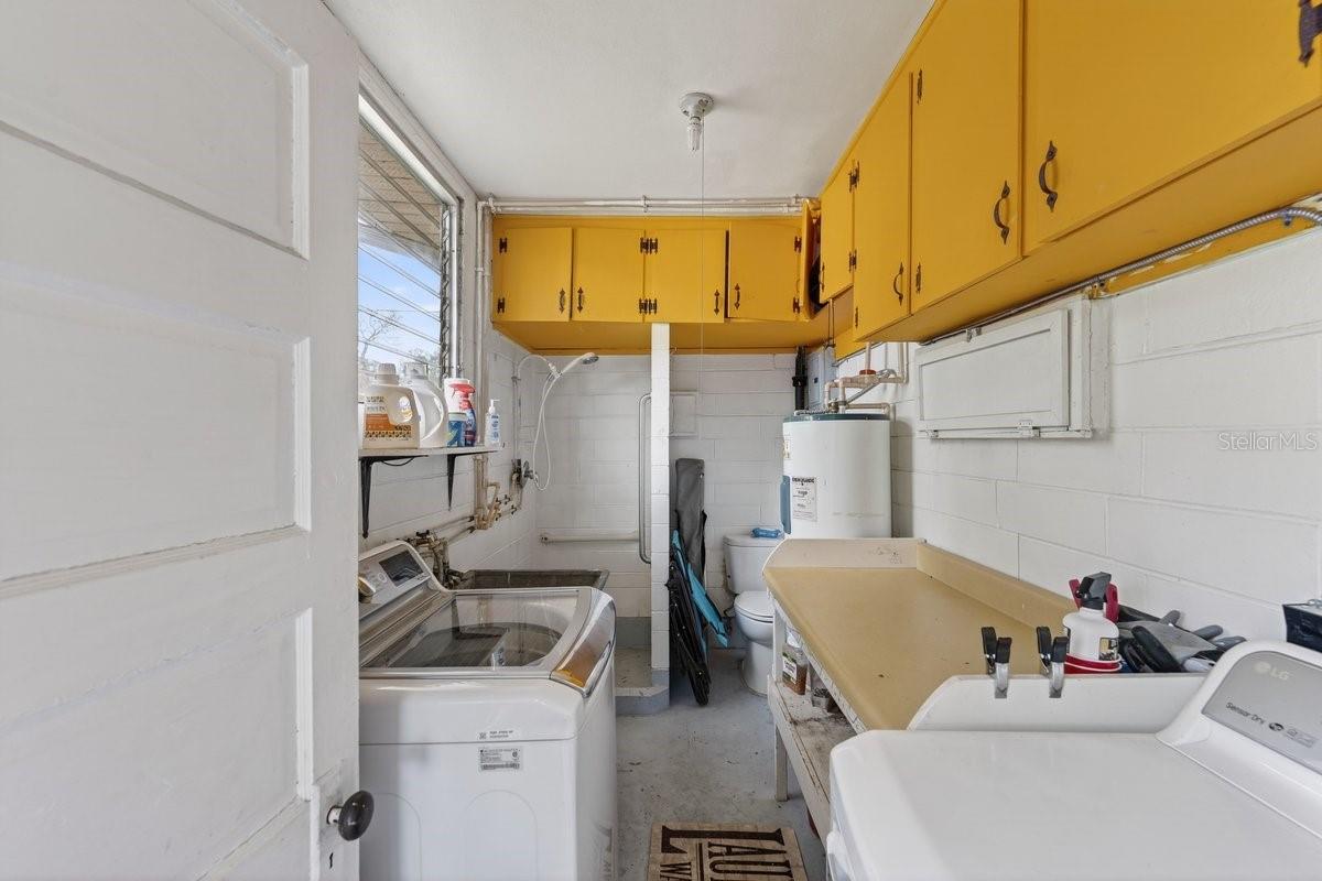 DUKES BLUE LAKE SUB - Residential