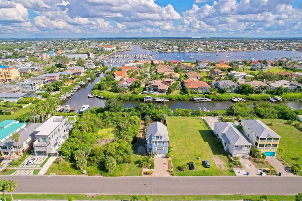 Photo of 6407 Marbella Boulevard, Apollo Beach, FL 33572 (MLS # TB8539482)
