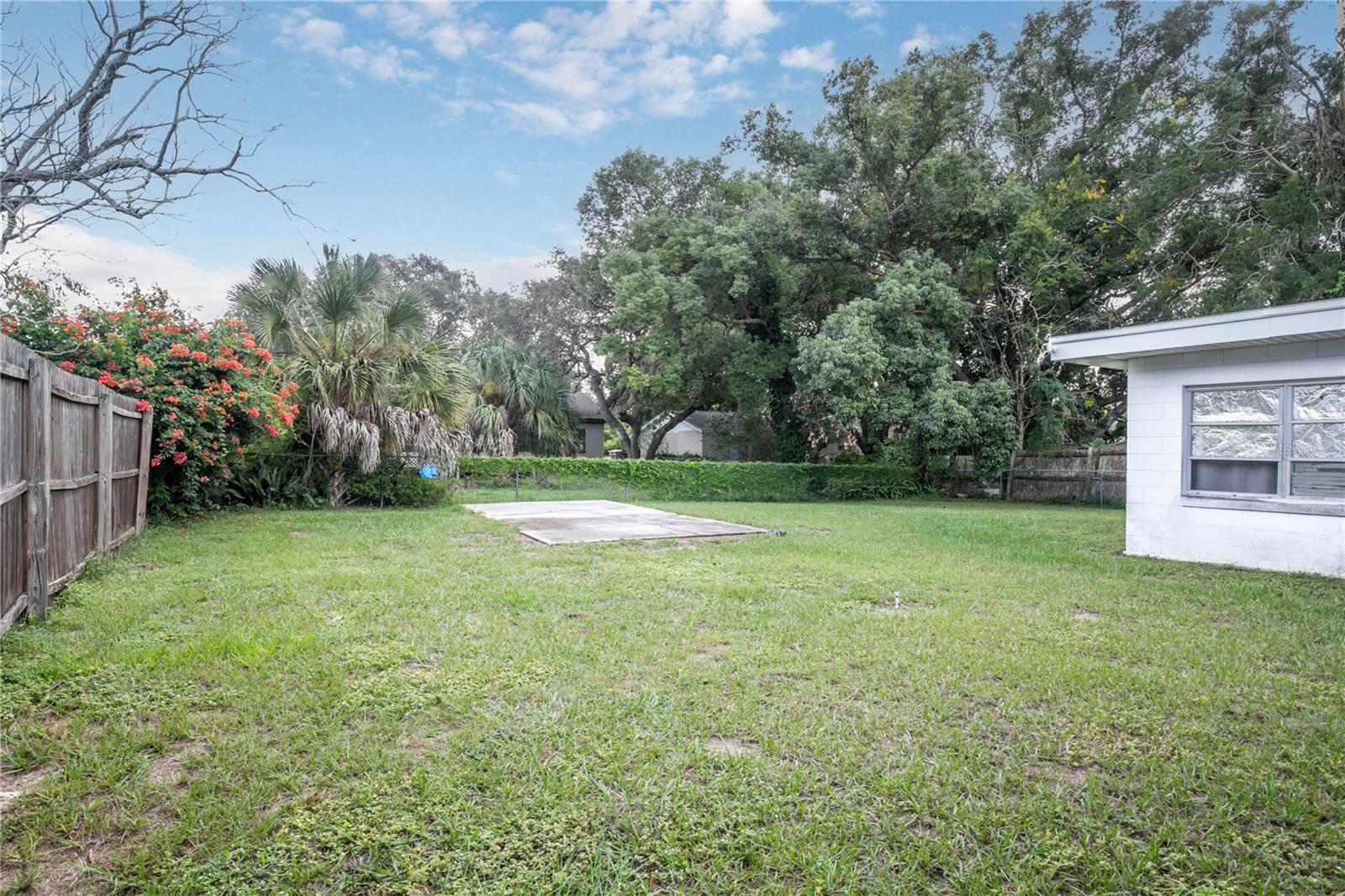 TRIANGLE ACRES - Residential