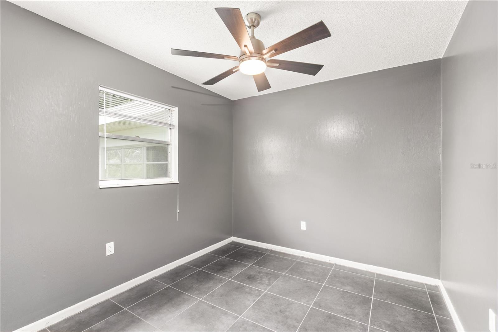 TRIANGLE ACRES - Residential