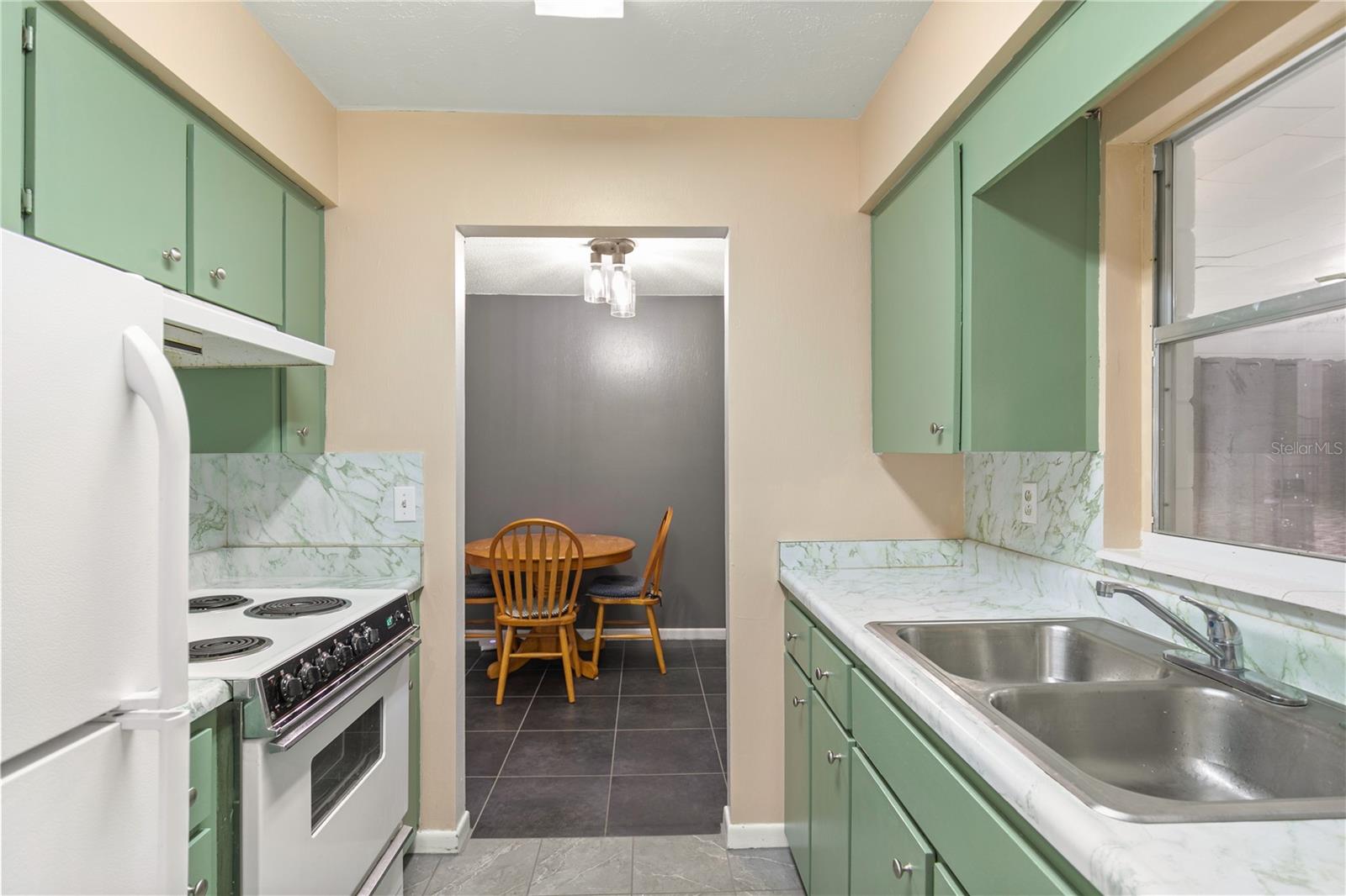 TRIANGLE ACRES - Residential