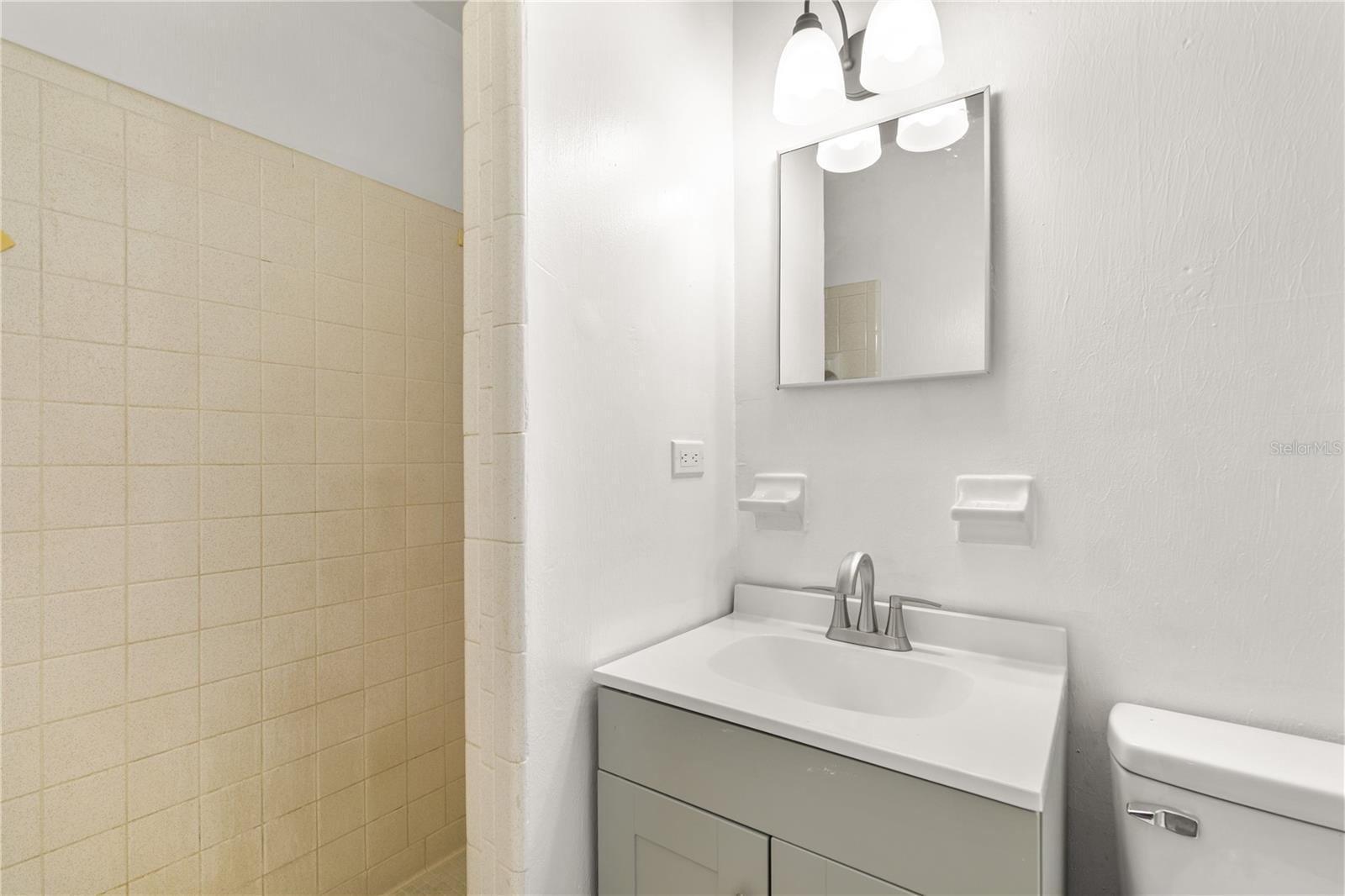 TRIANGLE ACRES - Residential