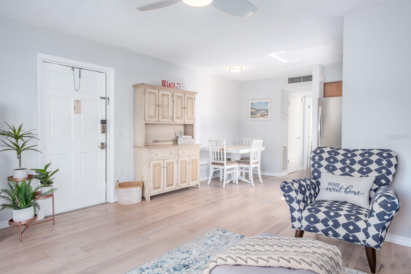 VENTA APTS CONDO - Residential Lease