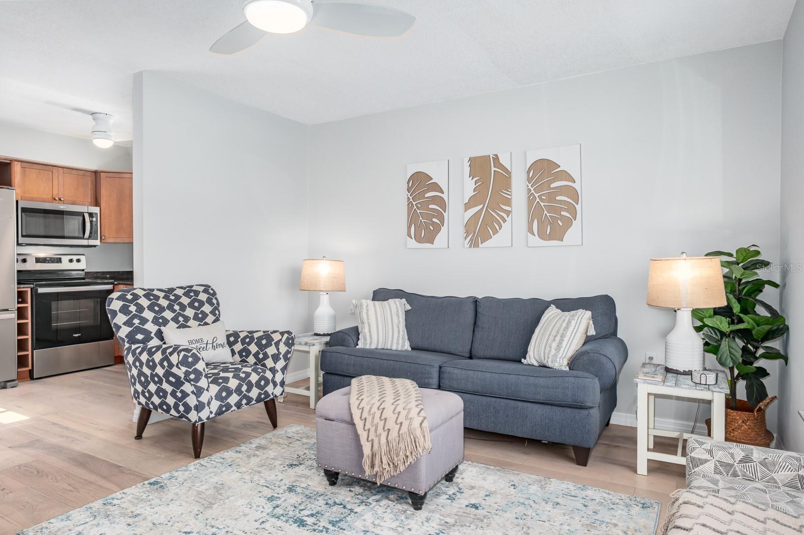 VENTA APTS CONDO - Residential Lease