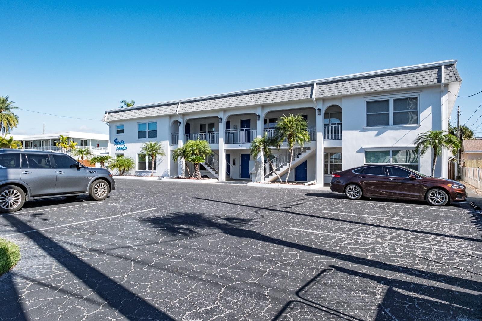 VENTA APTS CONDO - Residential Lease