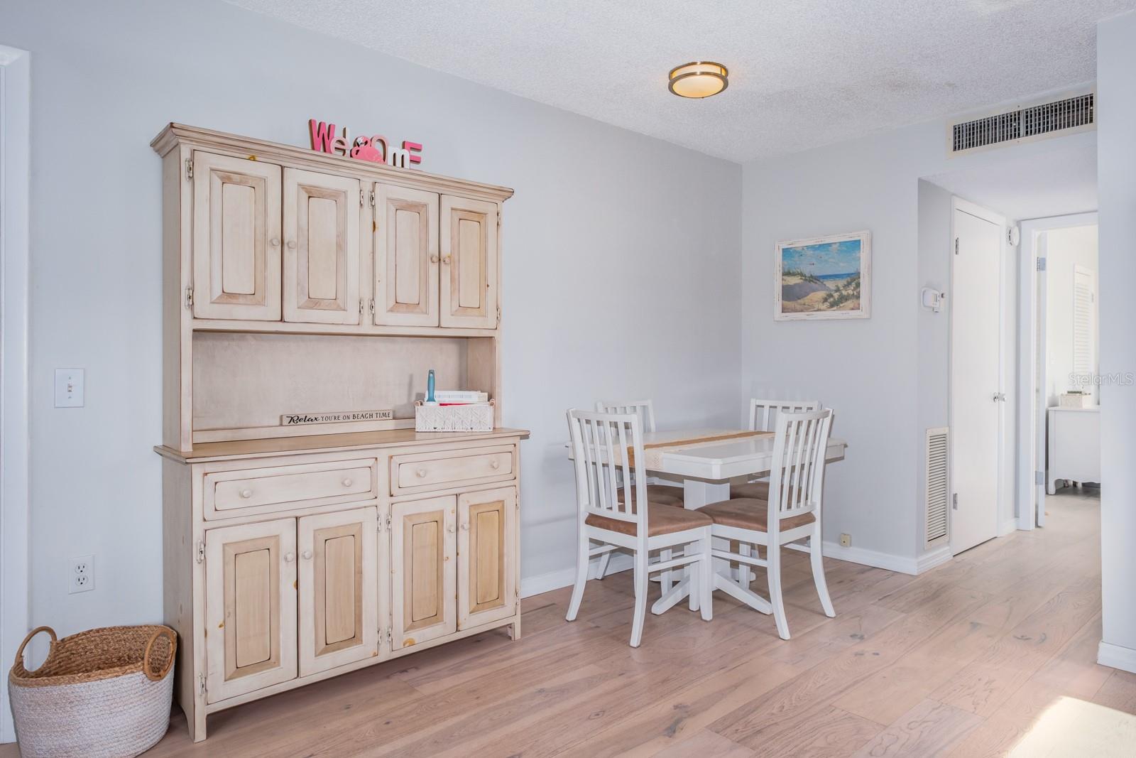 VENTA APTS CONDO - Residential Lease