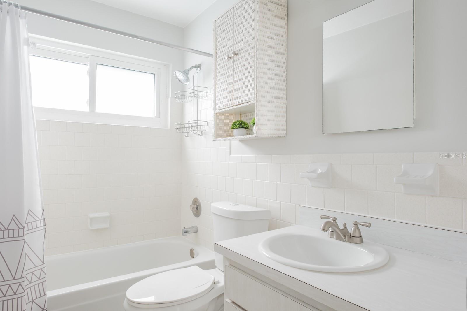 VENTA APTS CONDO - Residential Lease