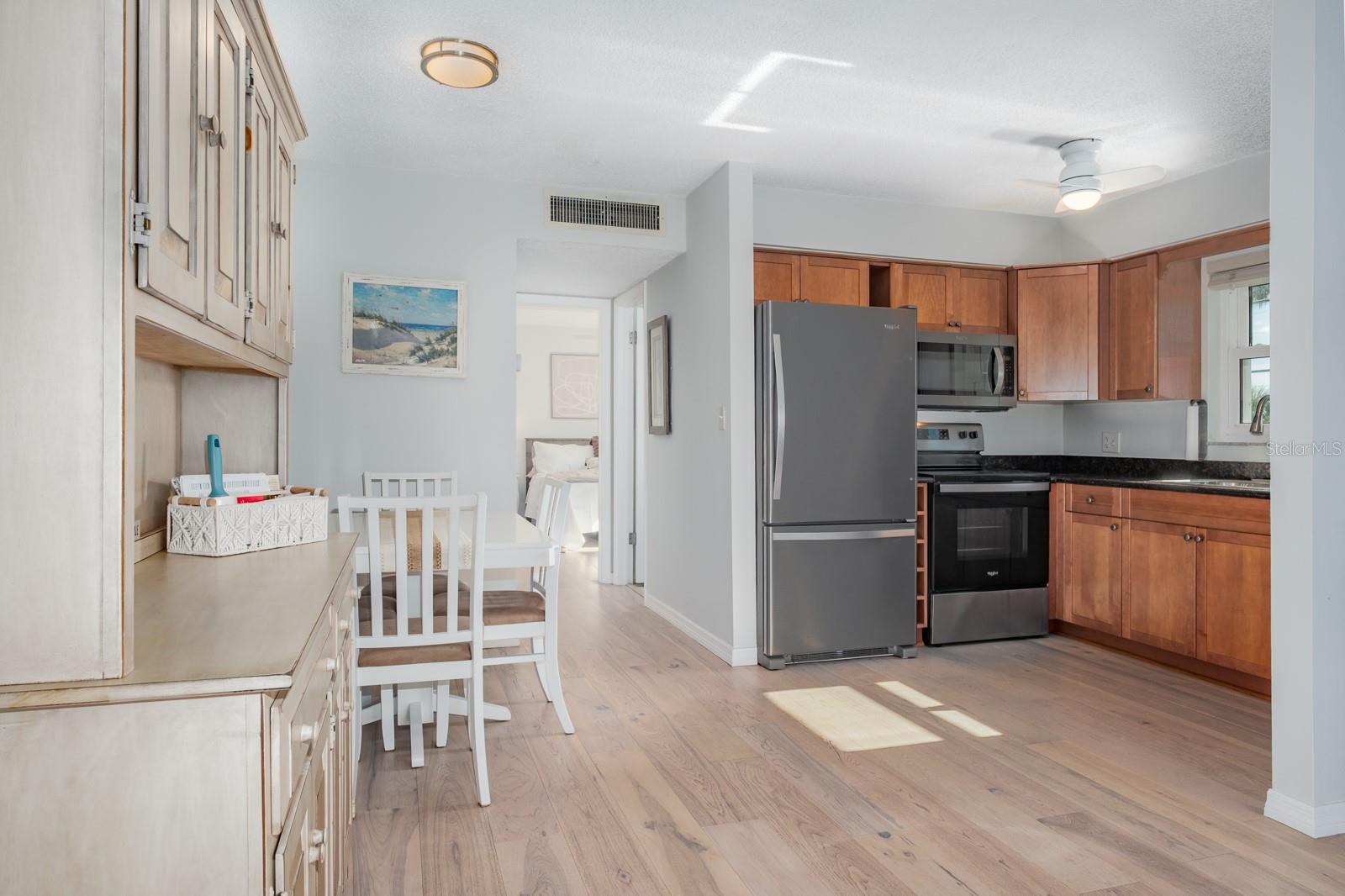 VENTA APTS CONDO - Residential Lease