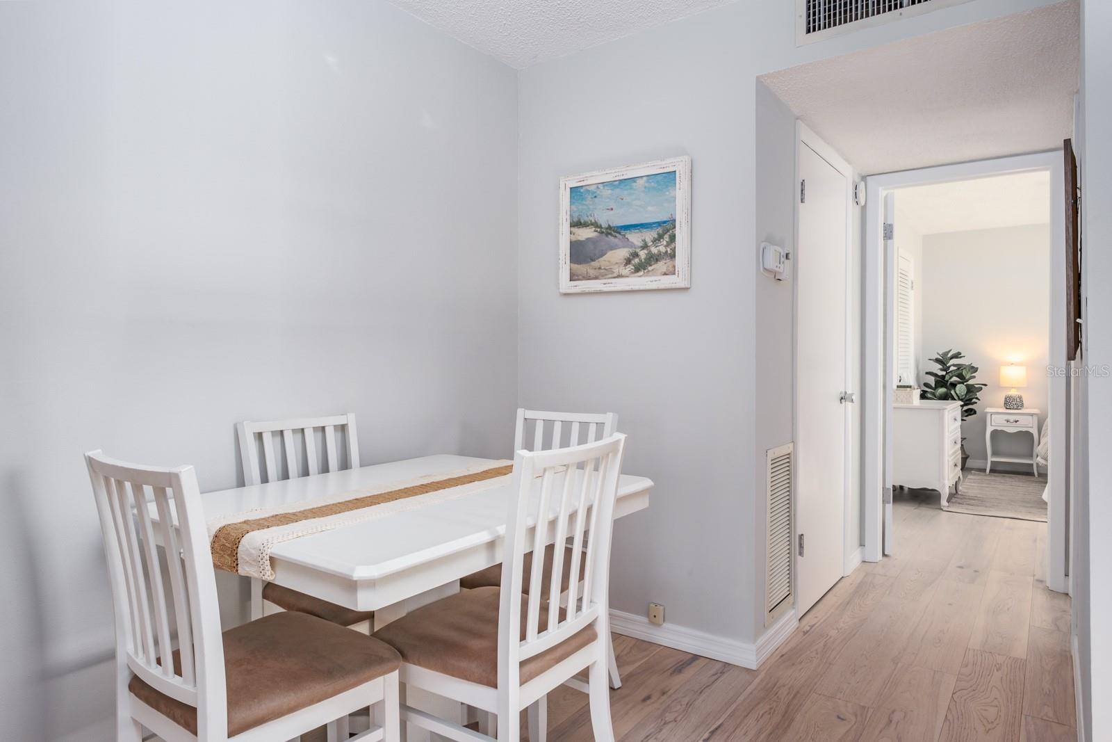 VENTA APTS CONDO - Residential Lease