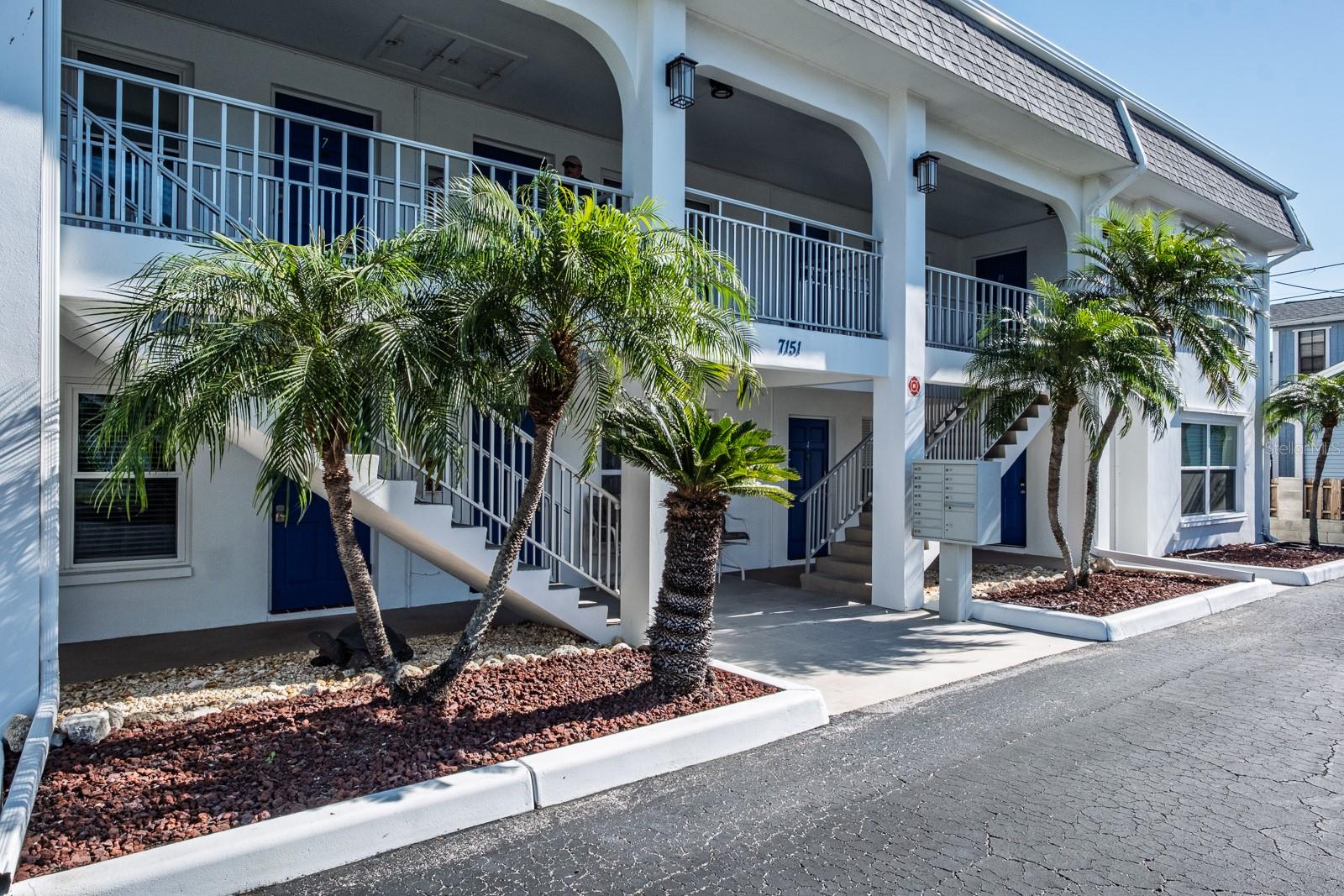 VENTA APTS CONDO - Residential Lease