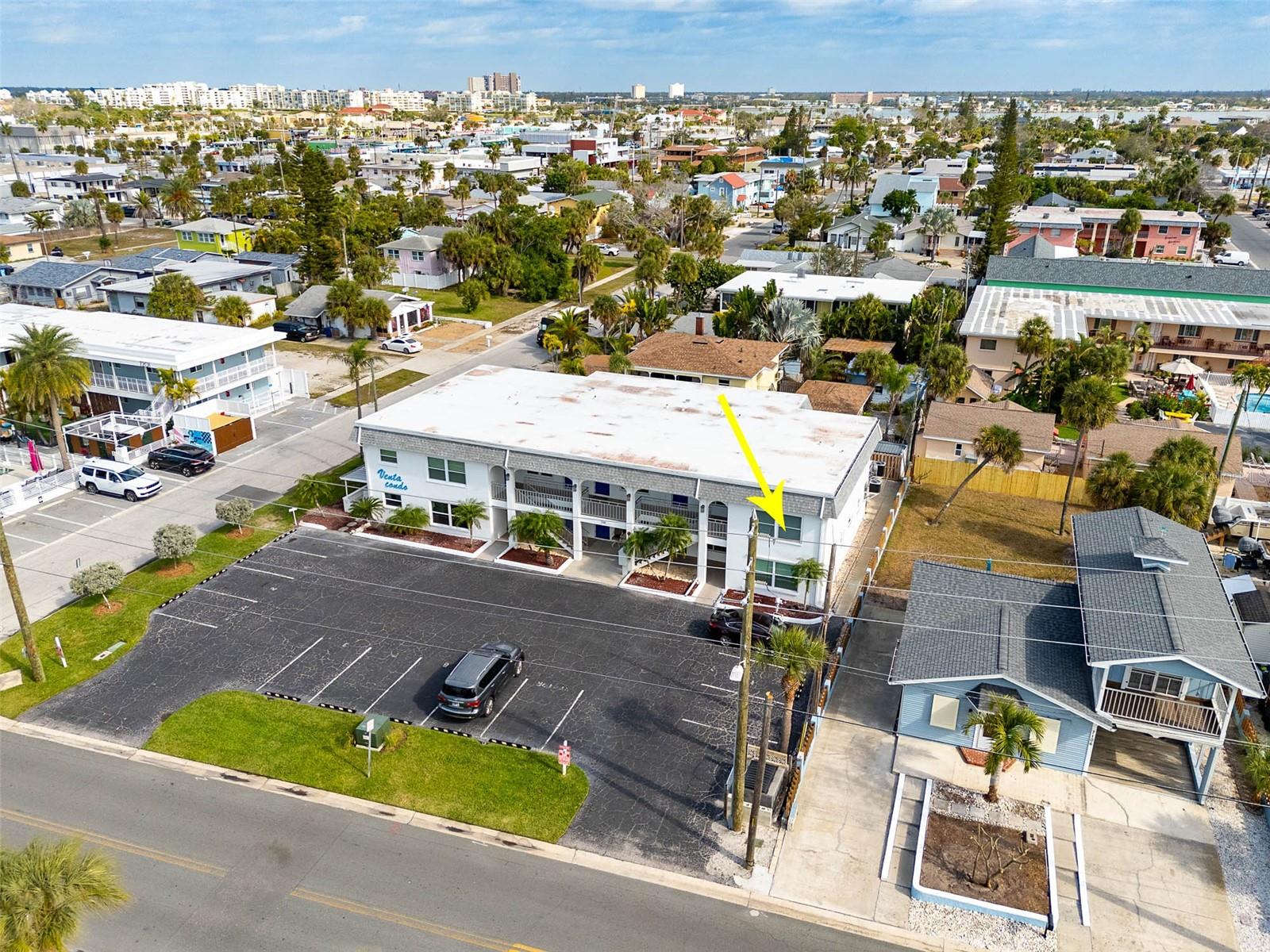 VENTA APTS CONDO - Residential Lease