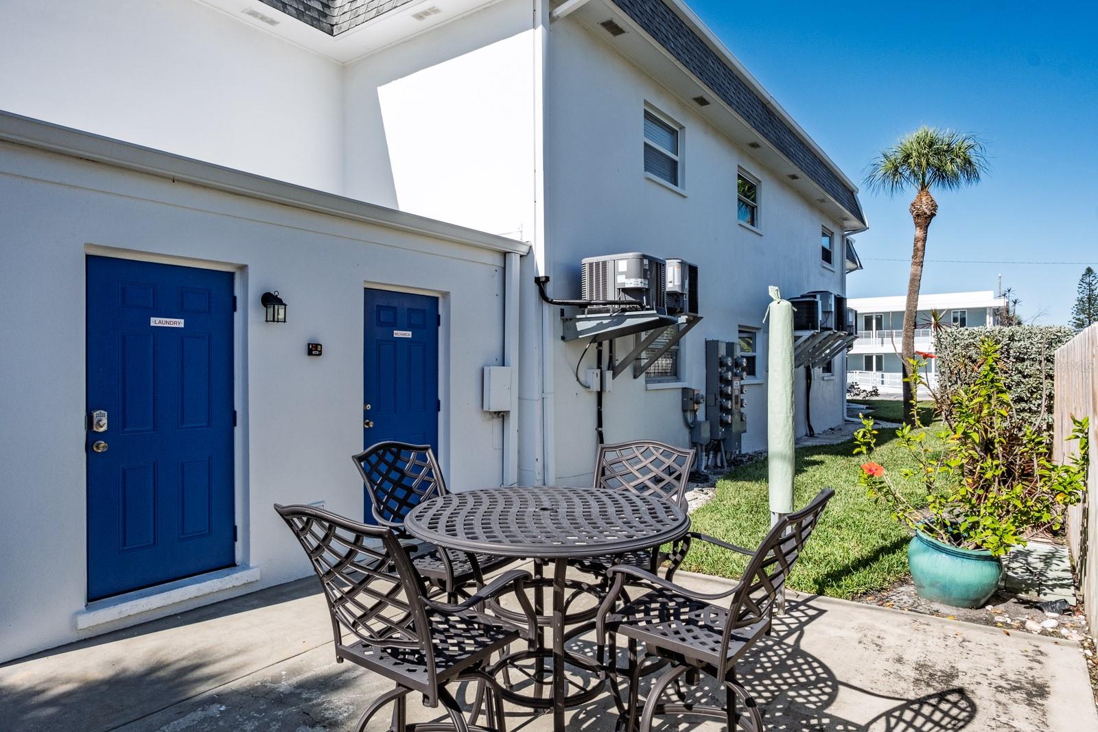 VENTA APTS CONDO - Residential Lease