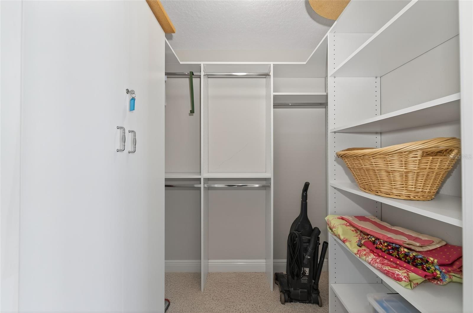 ST.JAMES - Residential