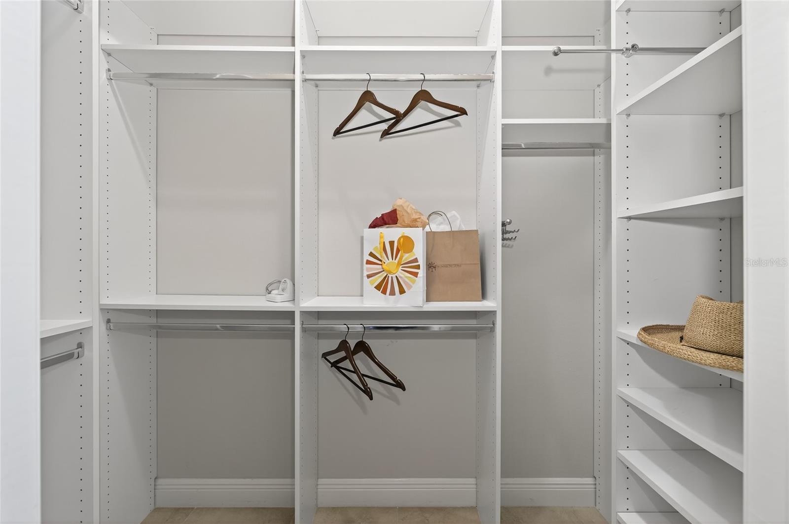 ST.JAMES - Residential