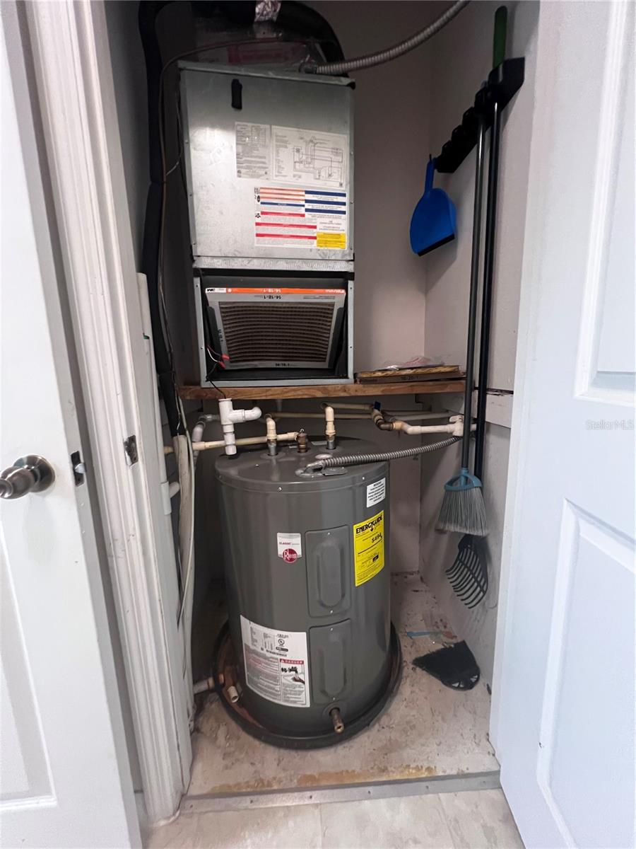 VILLAS AT SOUTHERN DUNES CONDO - Residential