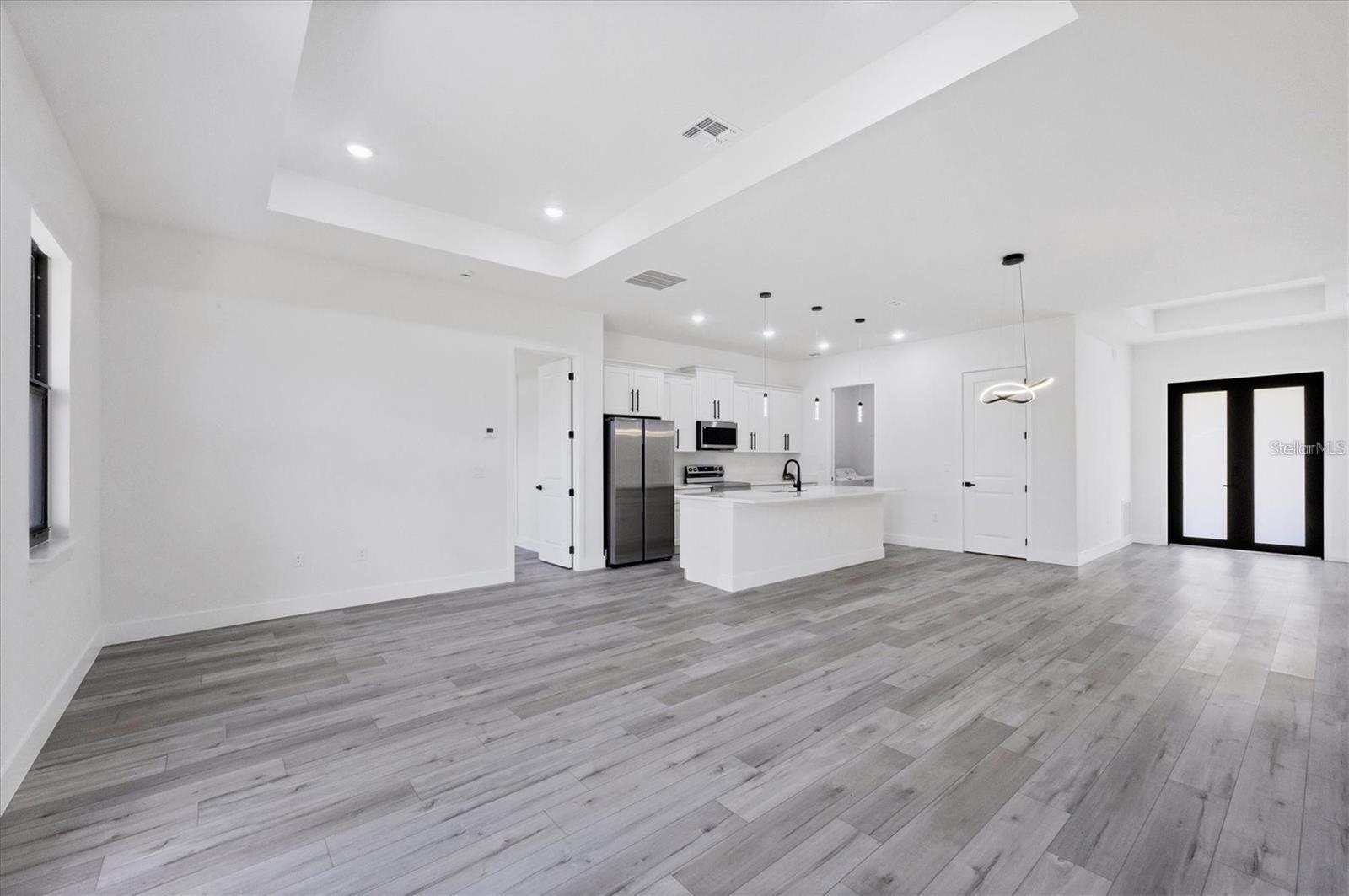 40 GOLFVIEW COURT