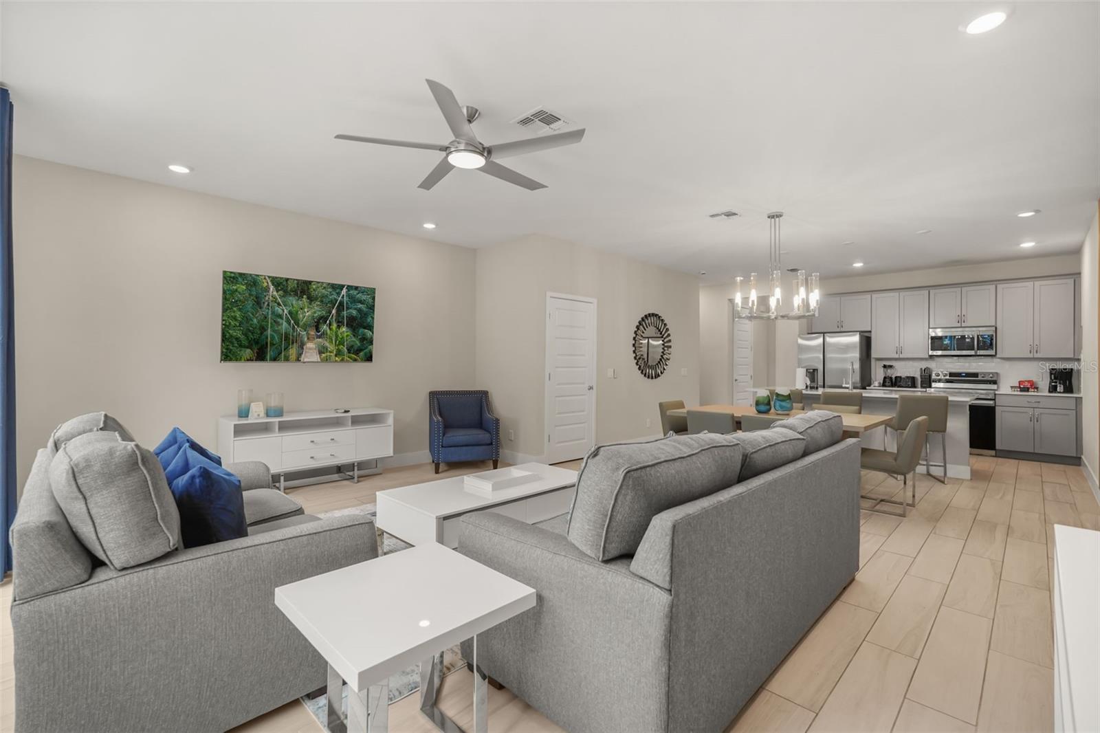7785 SPECTRUM DRIVE