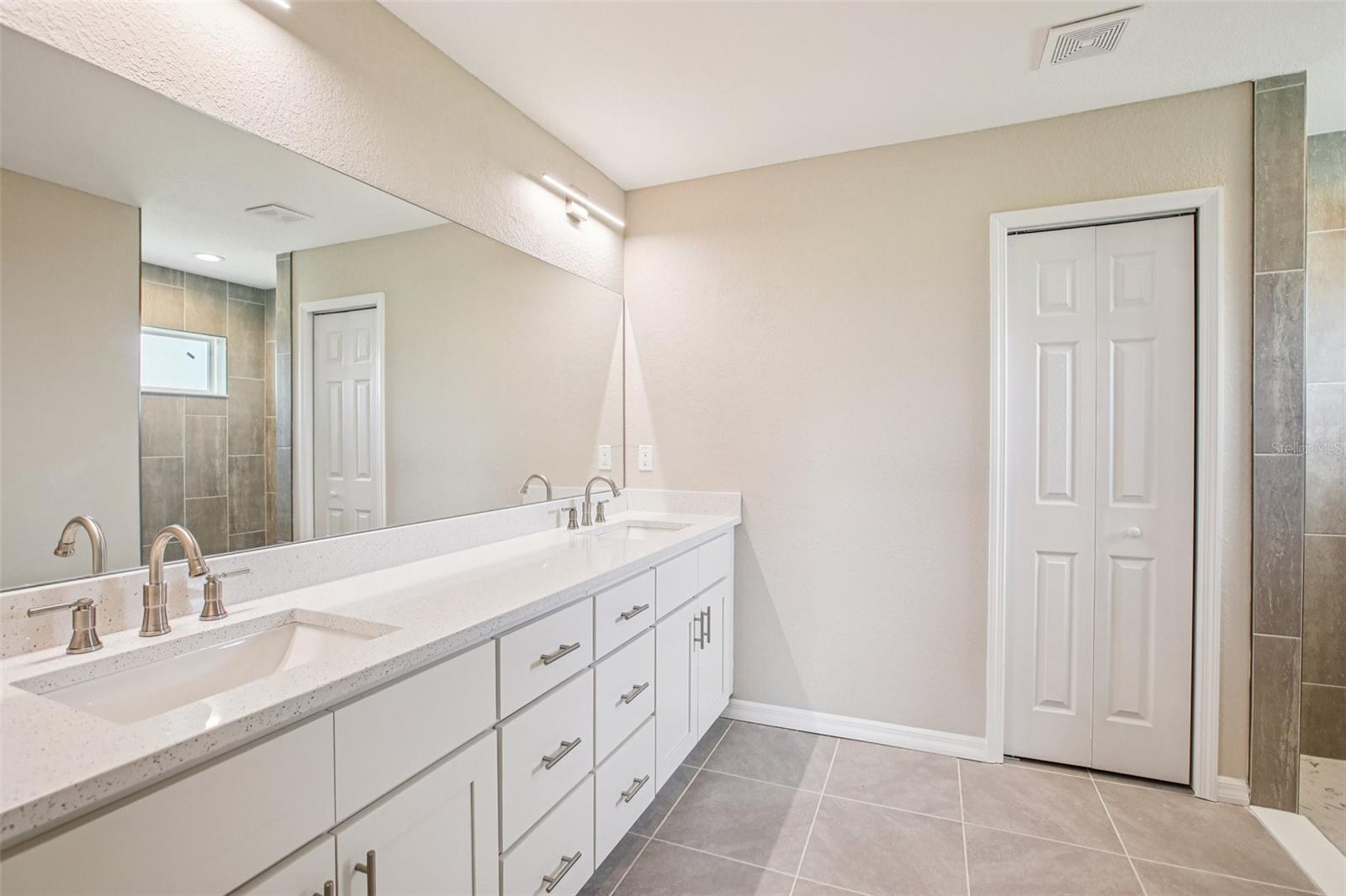 JUMPER CRREK MANOR - Residential