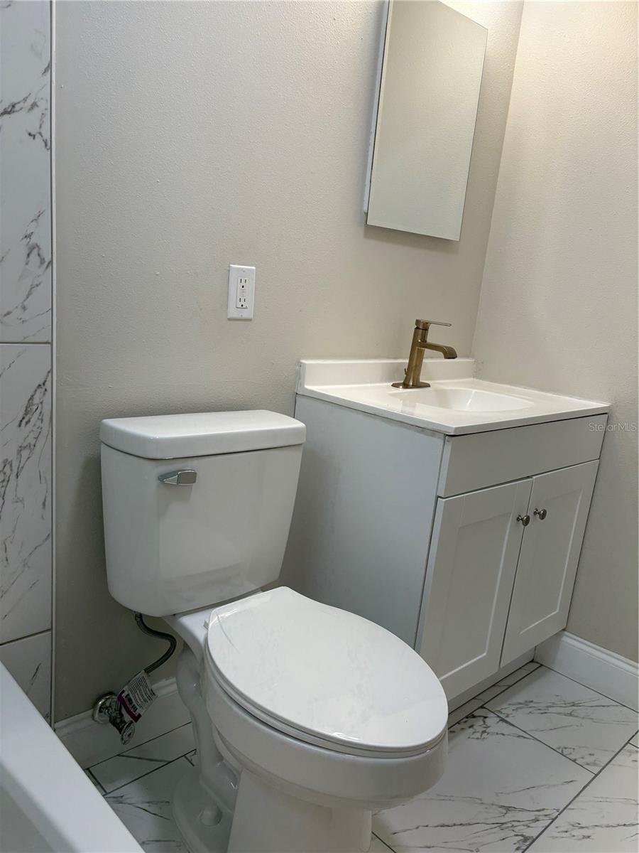 BEVERLY TERRACE - Residential Lease