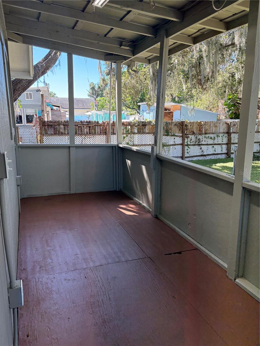 BEVERLY TERRACE - Residential Lease