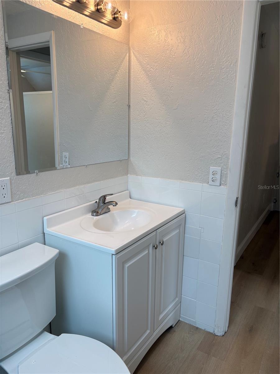 BEVERLY TERRACE - Residential Lease