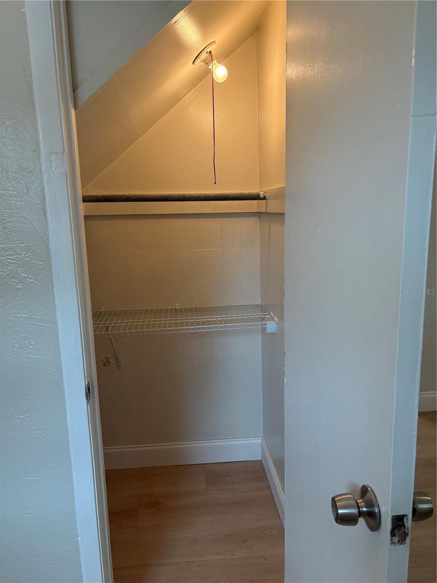 BEVERLY TERRACE - Residential Lease
