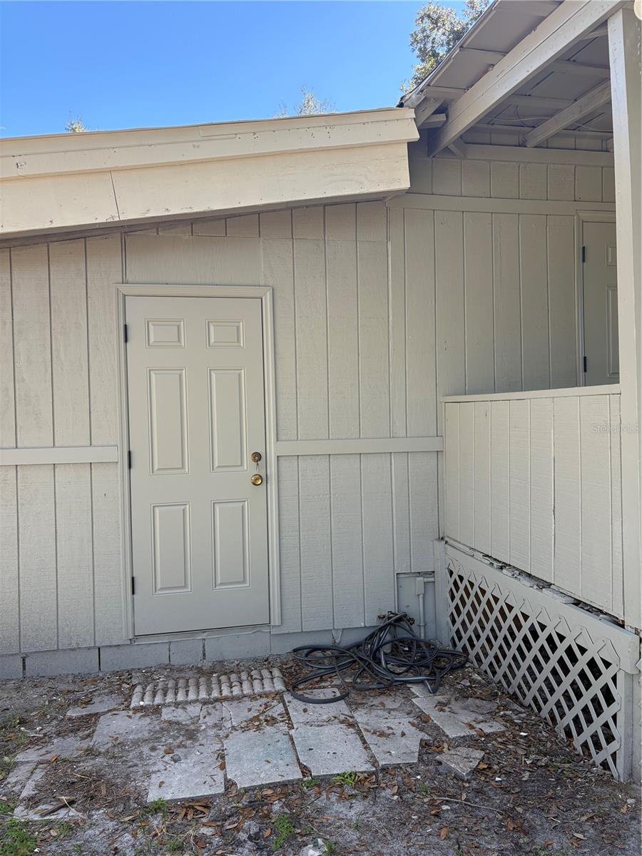 BEVERLY TERRACE - Residential Lease