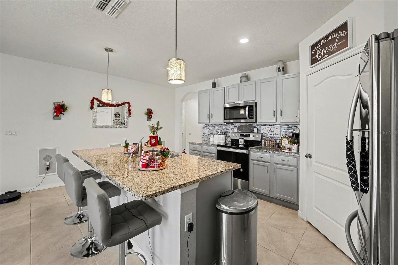 LAKES/LAUREL HLNDS PH 2B - Residential