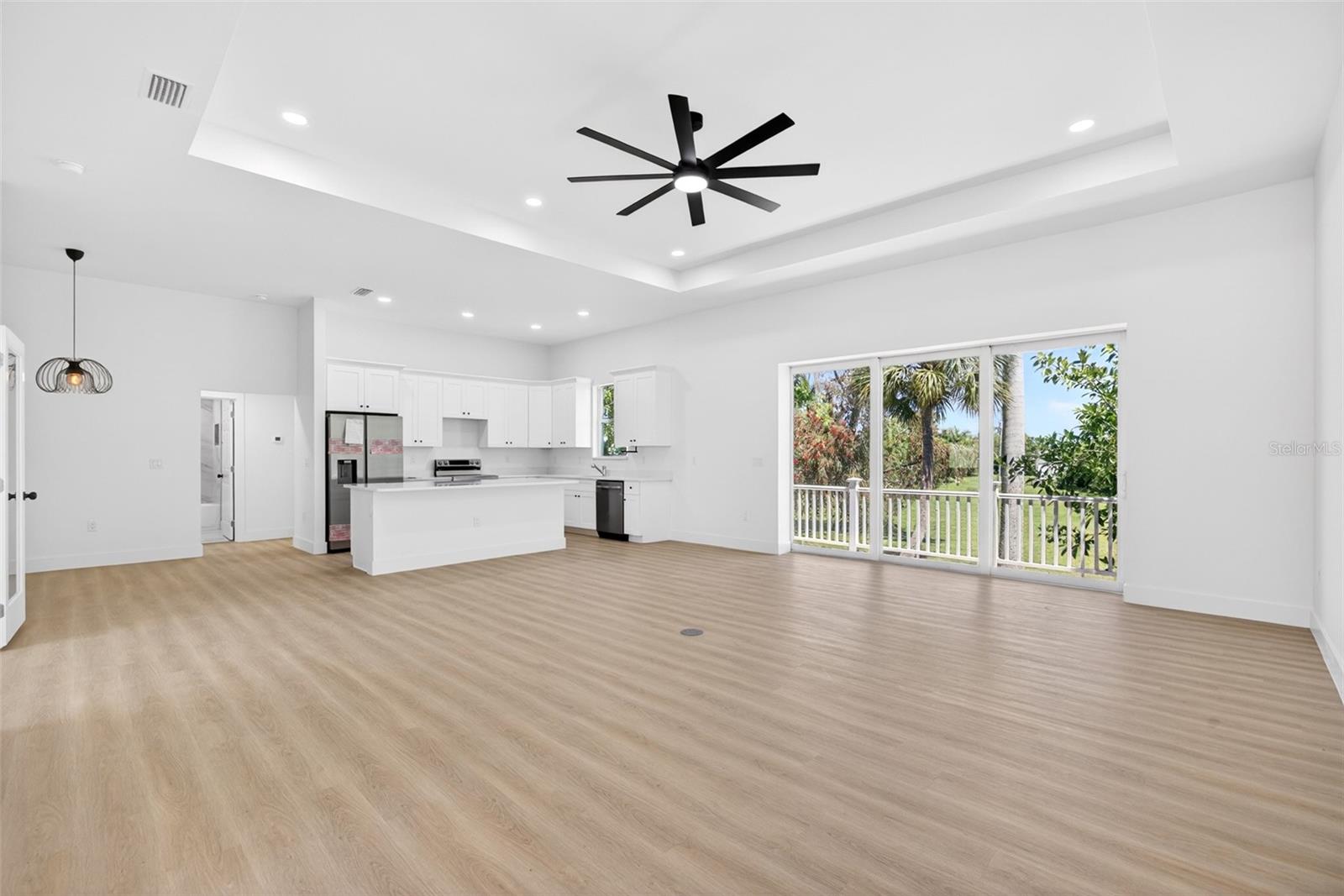 CHARLOTTE PARK - Residential
