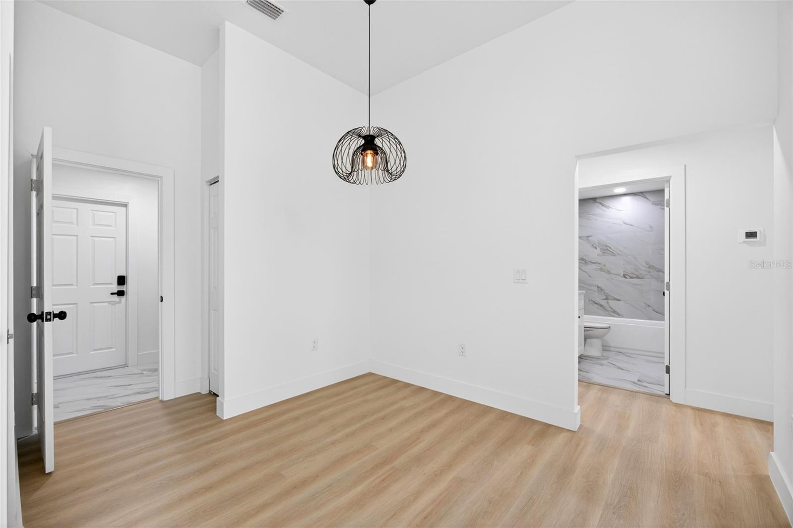 CHARLOTTE PARK - Residential