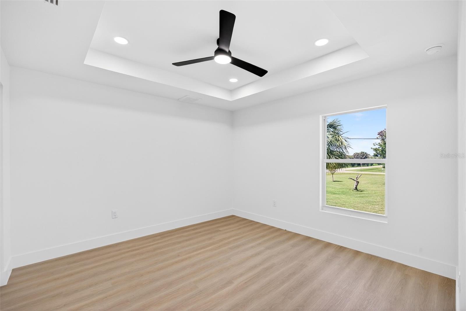 CHARLOTTE PARK - Residential