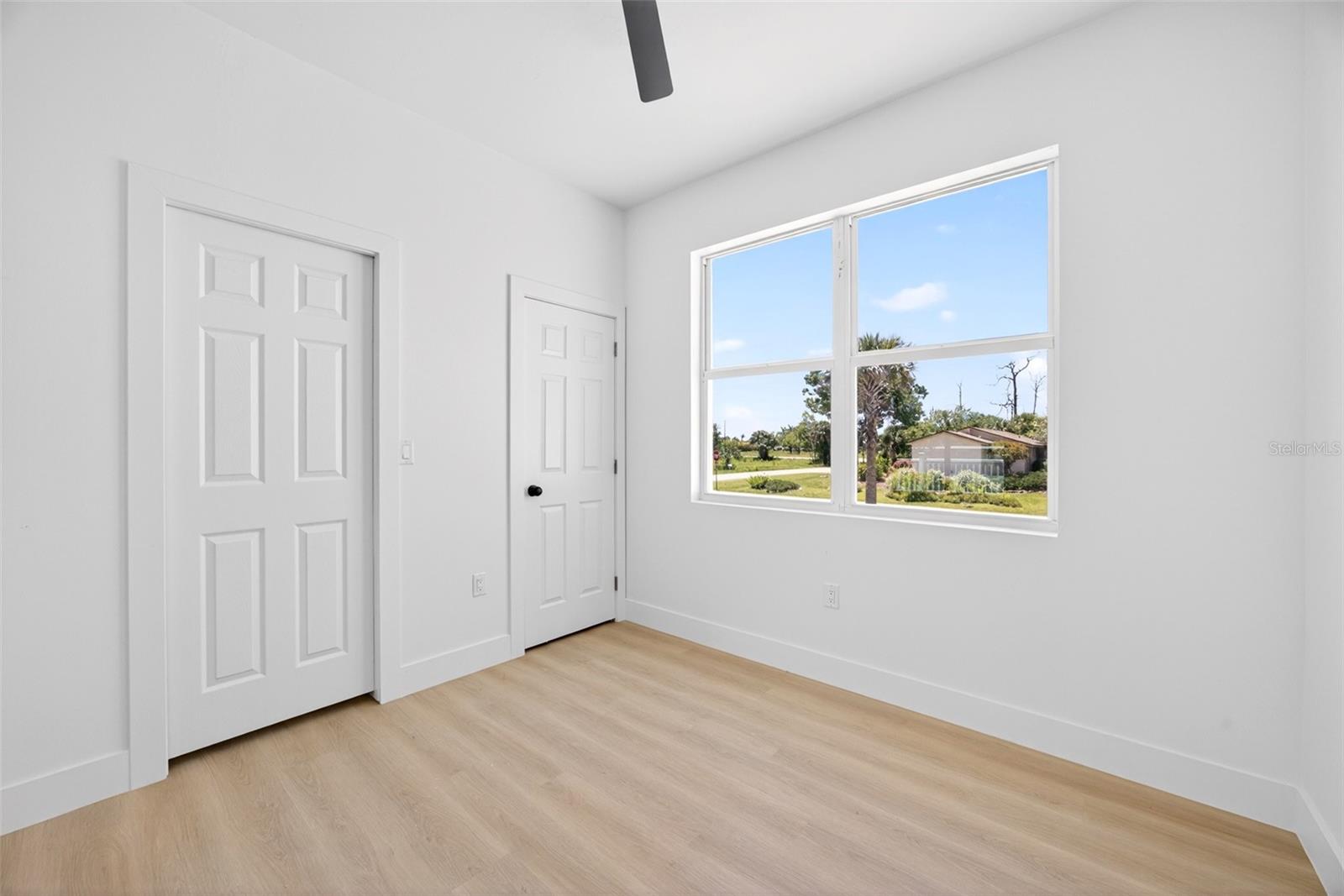 CHARLOTTE PARK - Residential
