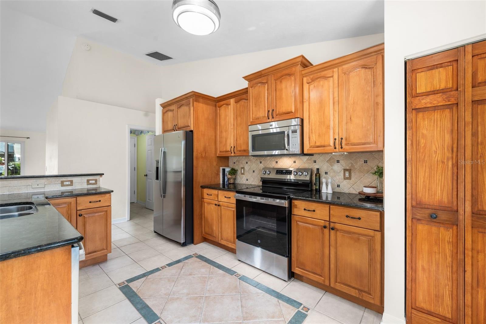 GRAND CENTRAL STA CLUSTER PH I - Residential