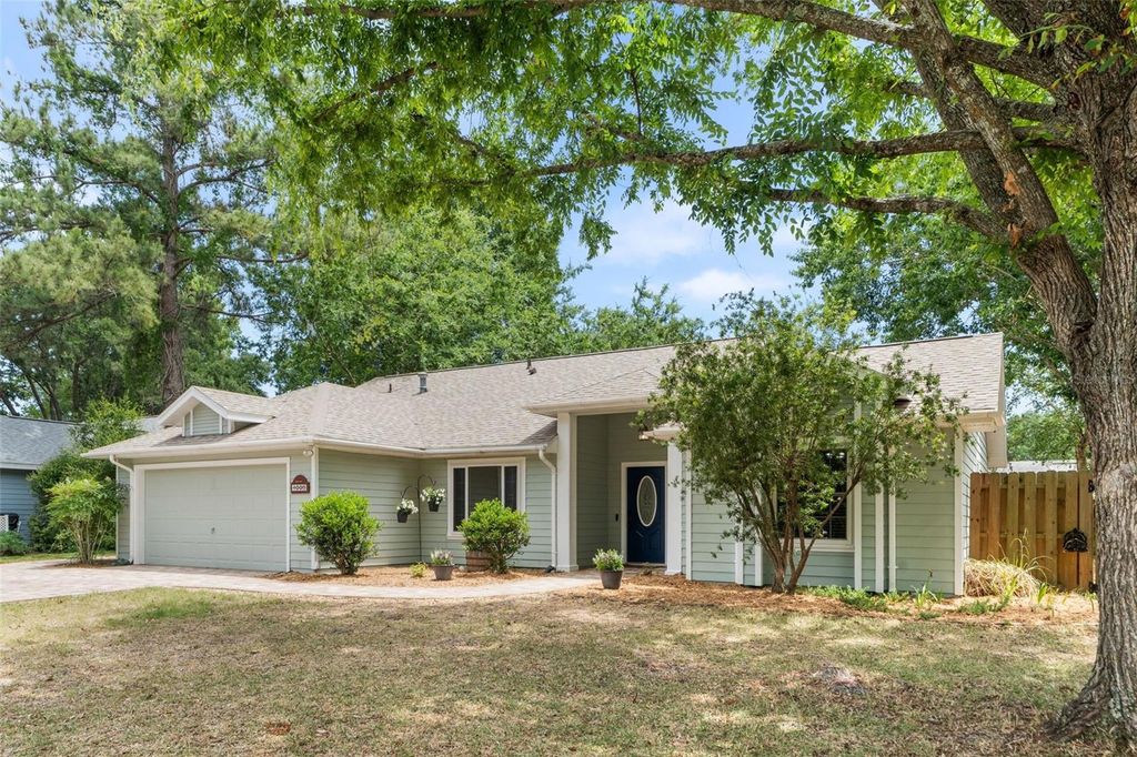 Photo of 4009 NW 60th Avenue, Gainesville, FL 32653 (MLS # GC540184)