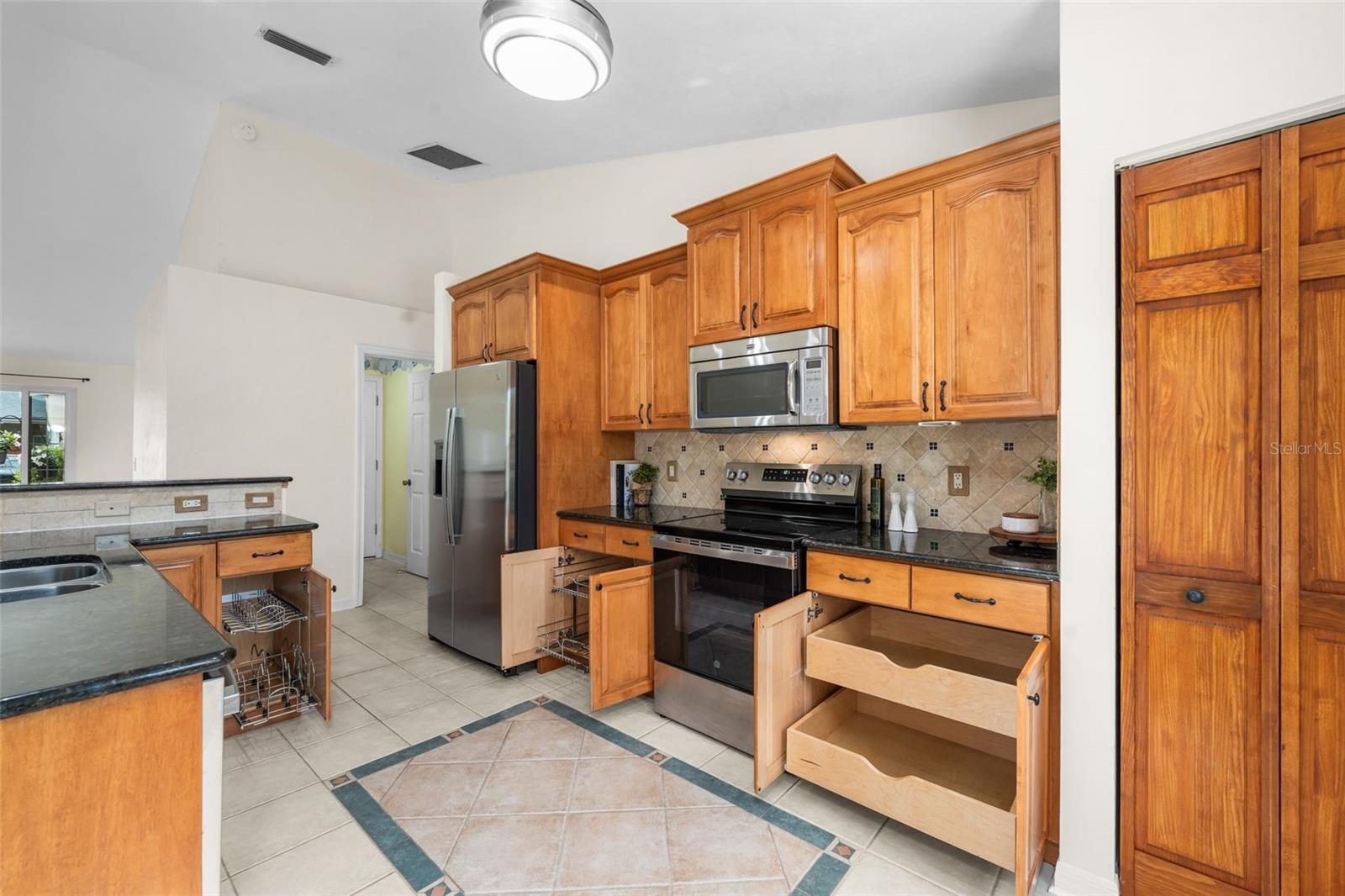 GRAND CENTRAL STA CLUSTER PH I - Residential