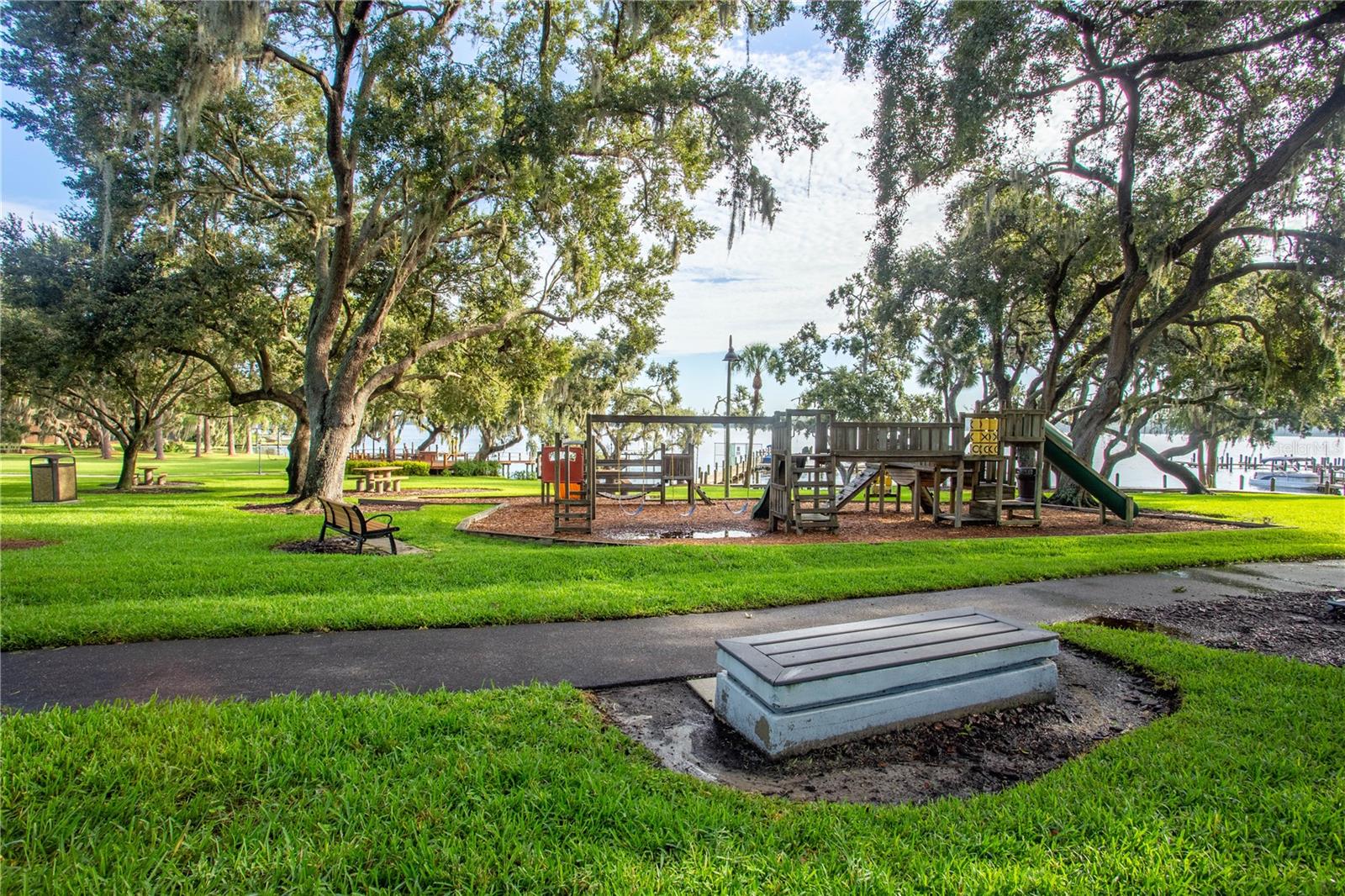 SANCTUARY AT COBBS LANDING THE - Residential