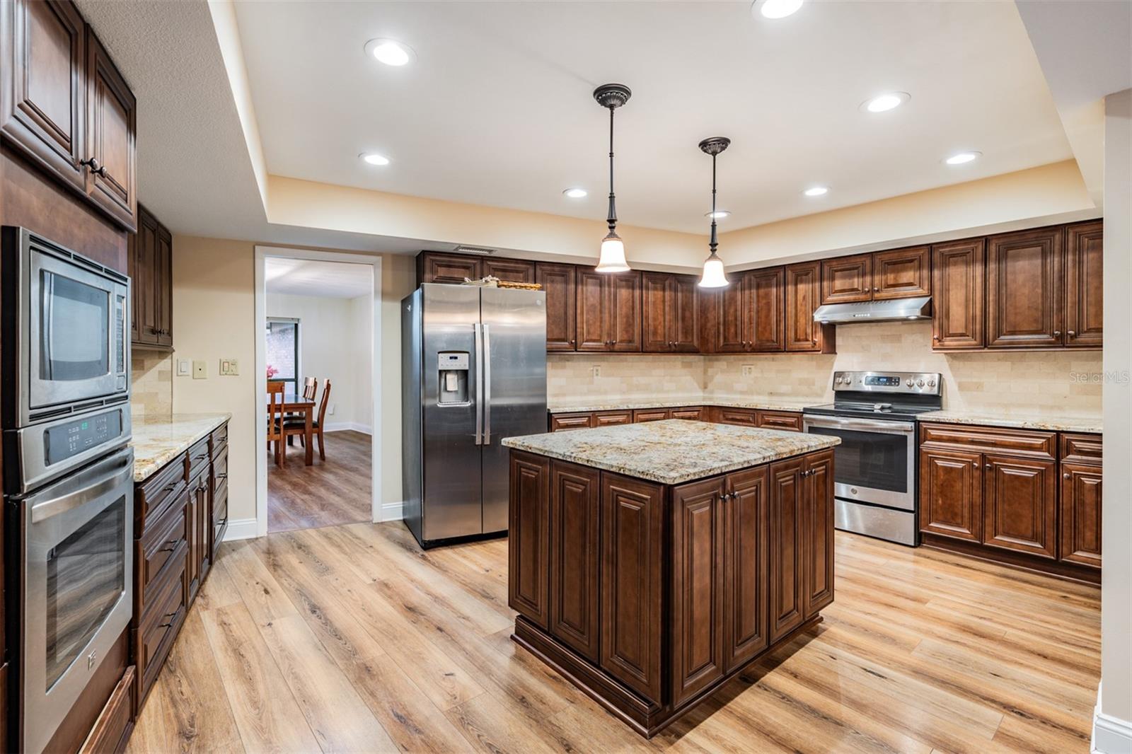 SANCTUARY AT COBBS LANDING THE - Residential