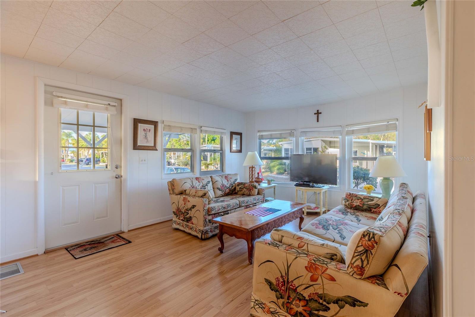 MAPLE LEAF ESTATES - Residential