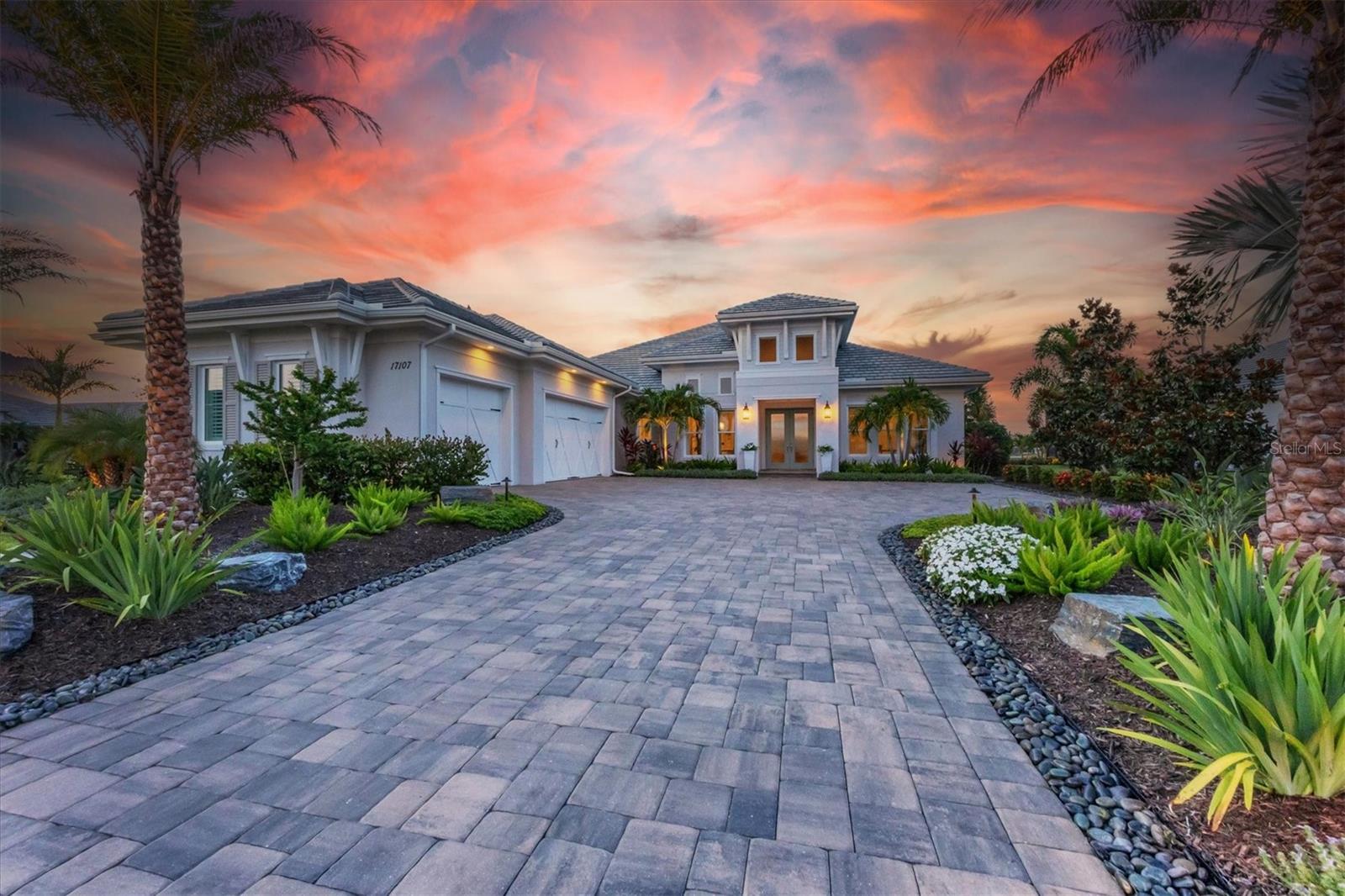 LAKE CLUB - Residential