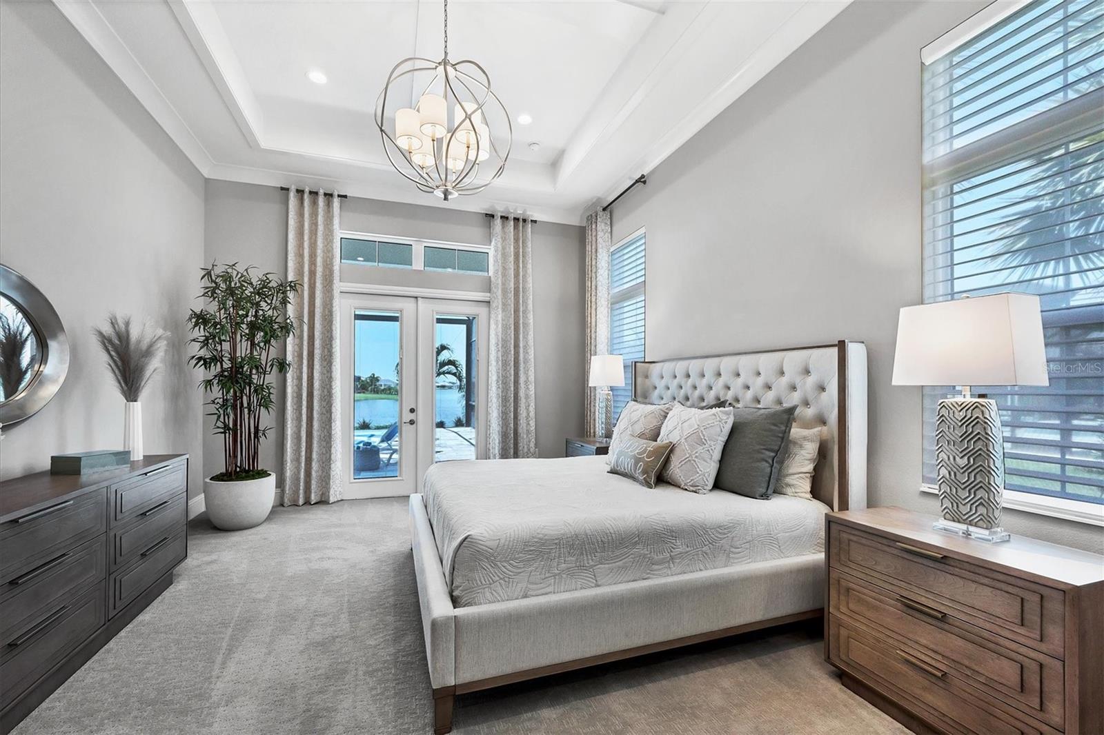 LAKE CLUB - Residential