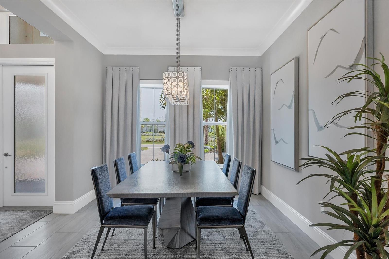 LAKE CLUB - Residential