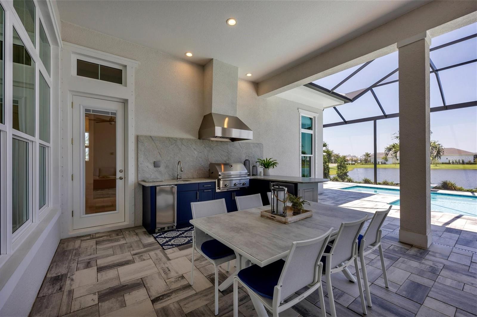 LAKE CLUB - Residential