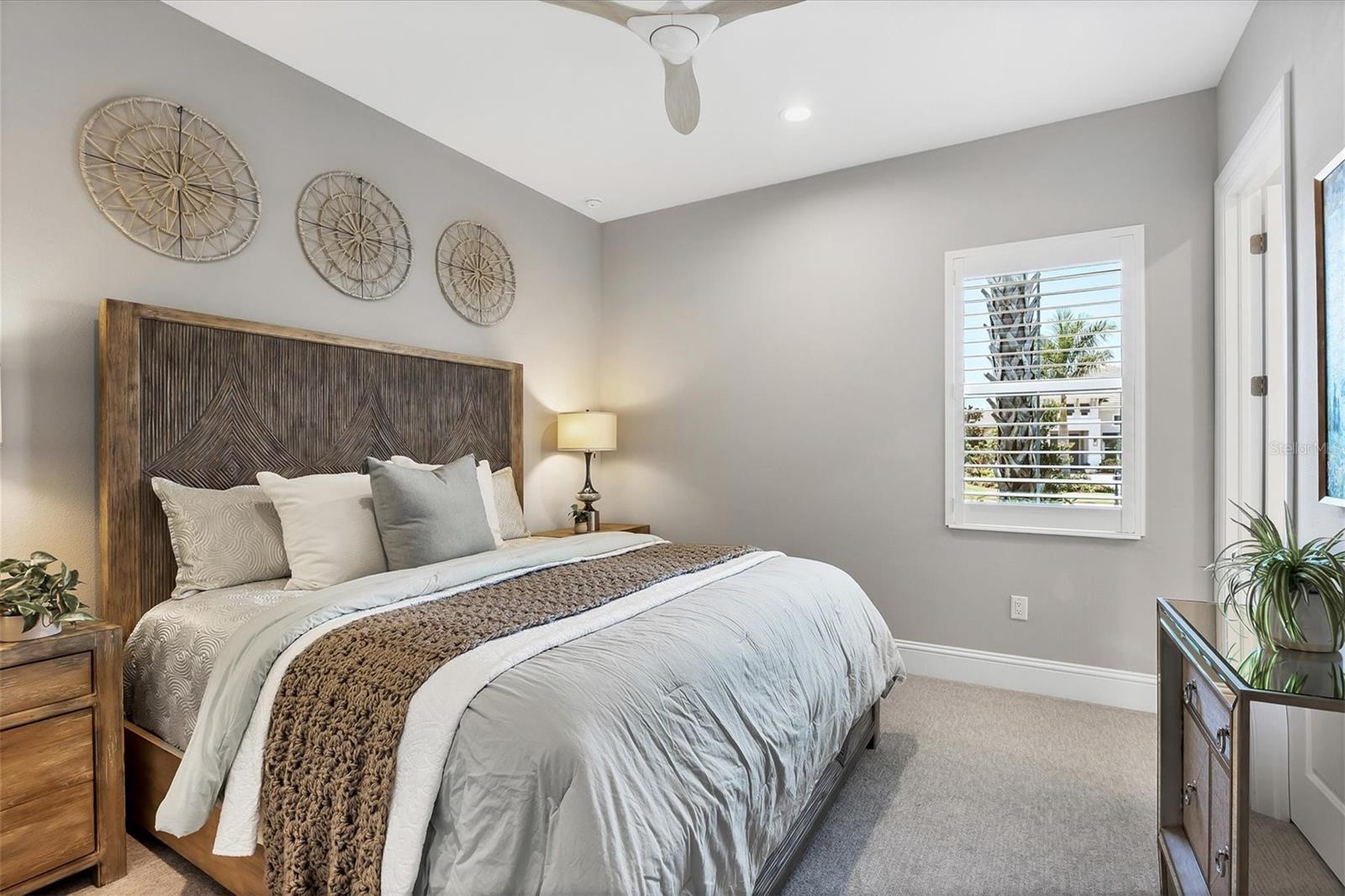 LAKE CLUB - Residential