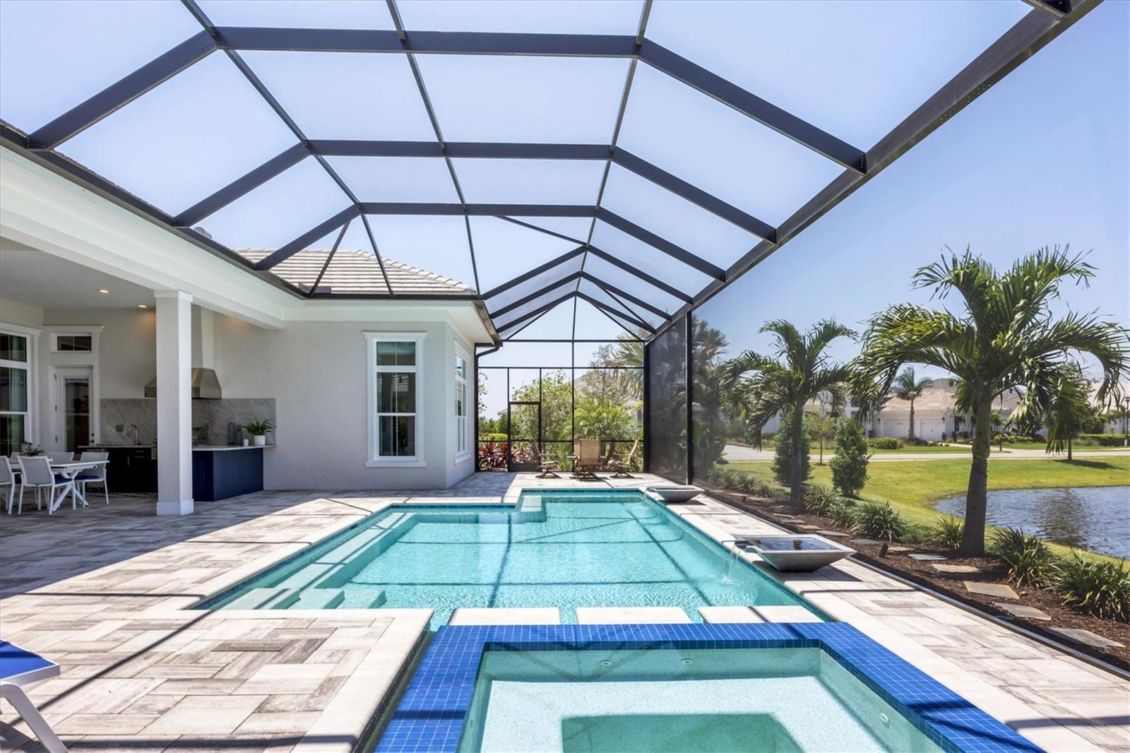 LAKE CLUB - Residential