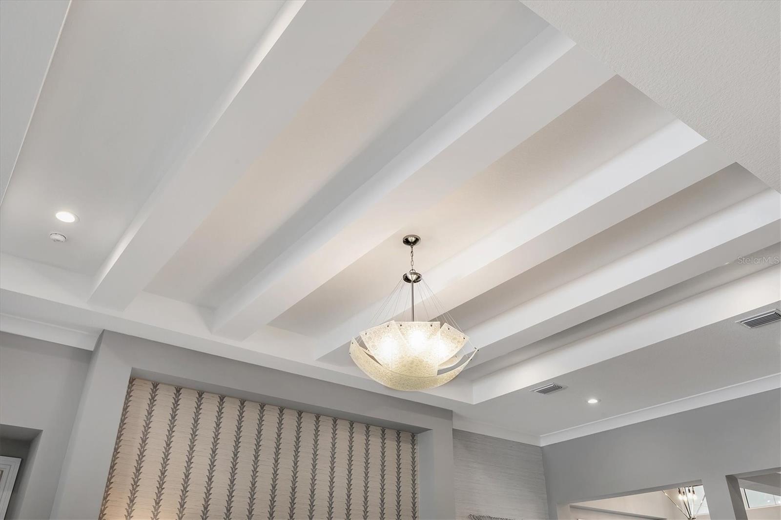 LAKE CLUB - Residential