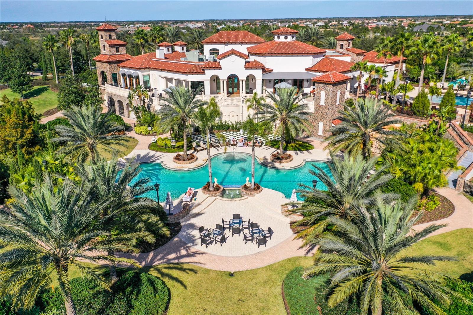 LAKE CLUB - Residential