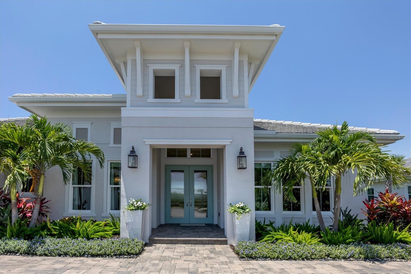 LAKE CLUB - Residential