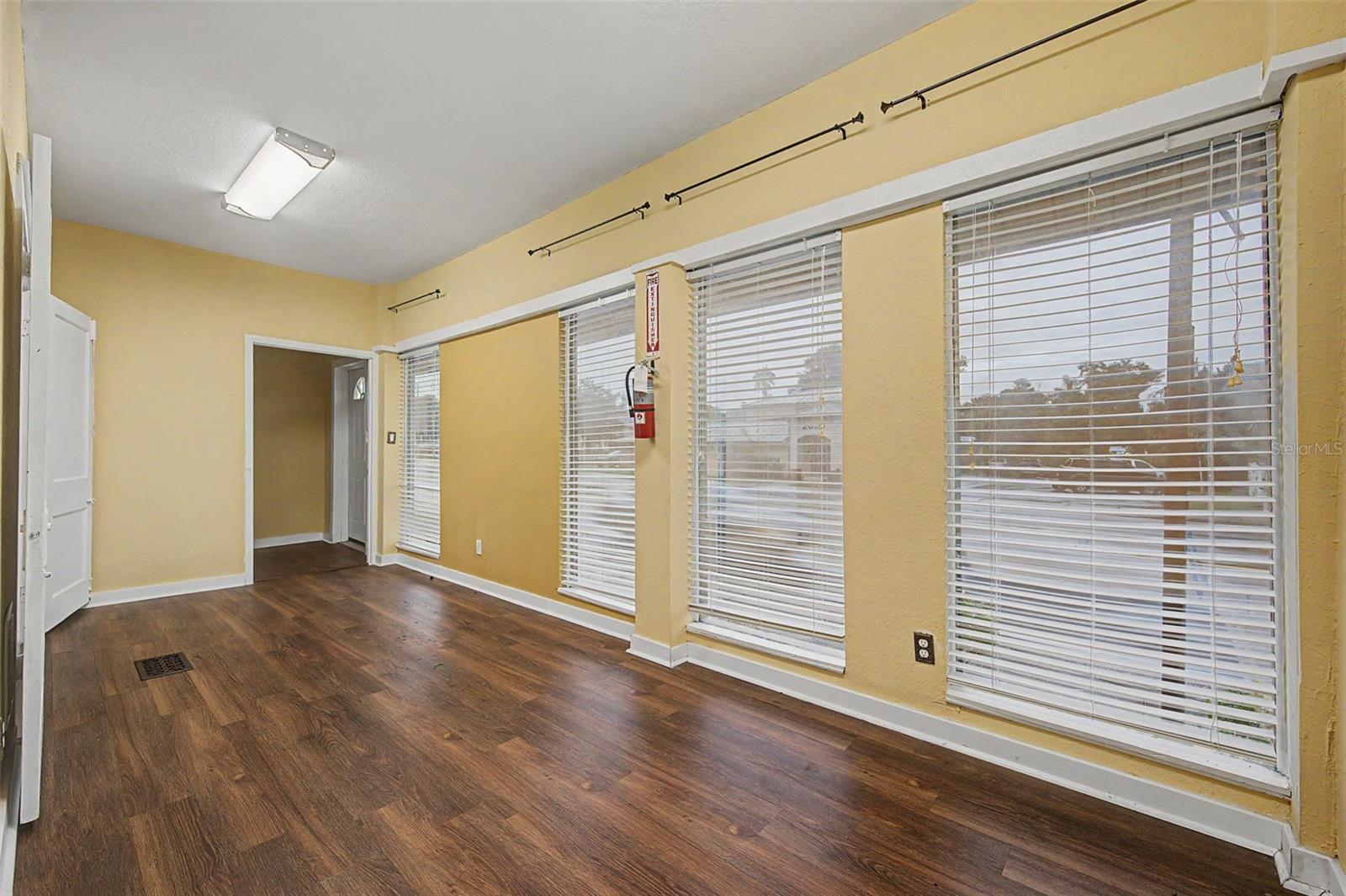2019 MANATEE AVENUE W