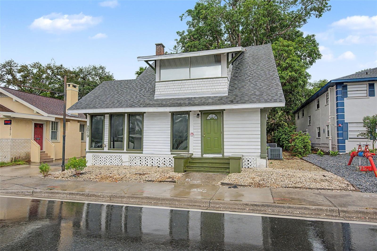 2019 MANATEE AVENUE W